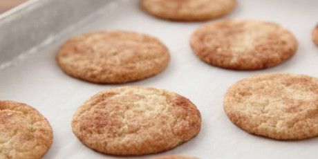 The Pioneer Woman's Snickerdoodles Recipes | Food Network Canada Snickerdoodle Recipes, Snickerdoodle Bars, Ree Drummond Recipes, Hummingbird Food, Cinnamon Sugar Cookies, Snickerdoodle Recipe, Chewy Sugar Cookies, No Flour Cookies, Food Network Canada