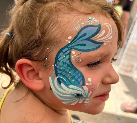 Facepainting Ideas Mermaid, Mermaid Face Painting Easy, Face Painting Mermaid Easy, Seahorse Face Paint, Mermaid Facepainting Kids Easy, Easy Mermaid Face Paint, Mermaid Tail Face Paint, Under The Sea Face Paint, Mermaid Face Paint Kids Easy