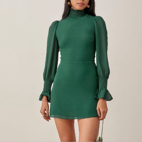 Never Been Worn. Two Small Flaws On L Shoulder Pictured. The Reformation Archie Dress In Emerald Green. There Are Two Tiny Pulls Near The Top Left Shoulder. See Photo. Size: 6 Approximate Measurements Length: 31" Pit To Pit: 16" Sleeve Length: 25" Reformation, Long Sleeves, Emerald Green, Date Night, Event Dress, Formal Perfect For Holiday, Thanksgiving, Formal, Absolutely Gorgeous On!! Archie Dress, Sleeved Velvet Dress, Long Dresses Casual Maxi, The Reformation, Mock Neck Mini Dress, Event Dress, Leather Mini Dress, Ribbed Mini Dress, Linen Mini Dress