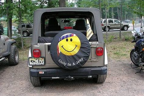 Jeep Covers, Jeep Spare Tire Covers, Rv Interior Design, Jeep Jku, Camper Accessories, Jeep Tire Cover, Car Deco, Painted Vinyl, Jeep Jeep