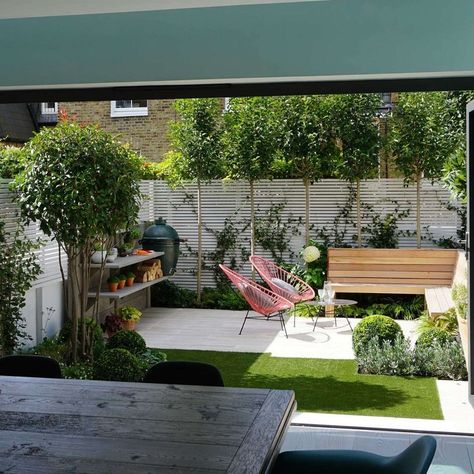 Moderne Have, Small Courtyard Gardens, Courtyard Gardens Design, Small Courtyards, London Garden, Small Backyard Gardens, Modern Garden Design, Garden Makeover, Walled Garden