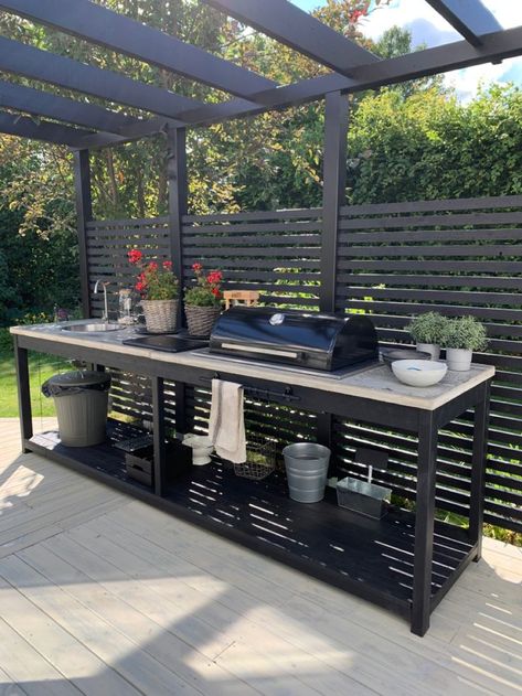 Outdoor Bbq Area, Diy Patio Decor, Outdoor Bbq Kitchen, Cottage Shabby Chic, Outdoor Kitchen Design Layout, Backyard Kitchen, Kitchen Patio, Outdoor Kitchen Patio, Diy Outdoor Kitchen