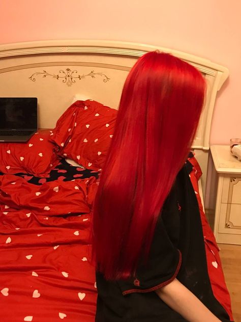 Bright Red Hair Aesthetic, Long Bright Red Hair, Hair Inspo Red, Light Red Hair Color, Straight Red Hair, Bright Red Hair Color, Fire Red Hair, Blonde Hair Cartoon, Red Hair Cartoon