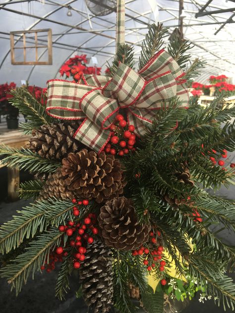 Wine Bottle Lanterns, Christmas Pine Cones, Kissing Ball, Christmas Rustic, Christmas Beauty, Greenery Wreath, Holly Berries, Wreath Ideas, Red Berries