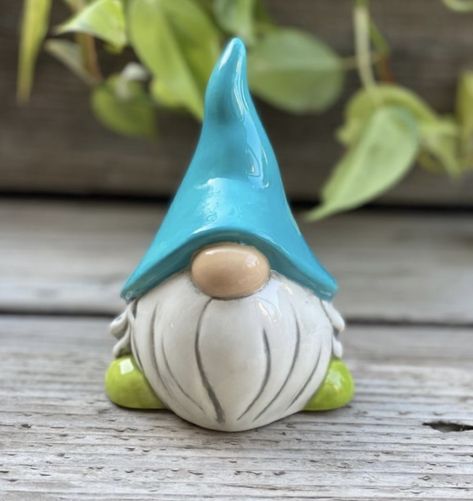 Painted Ceramic Gnomes, Ceramic Garden Gnomes, Painted Gnomes Ceramics, Grayson Core, Norwegian Gnomes, Pottery Gnomes, Ceramic Gnomes, Ceramic Handbuilding, Clay Gnomes