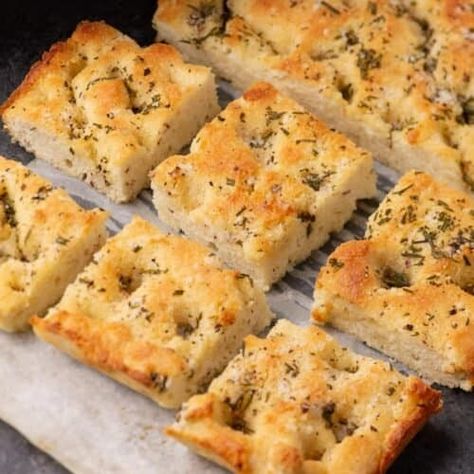 Rosemary Focaccia Recipe with Almond Flour - Butter & Baggage Foccacia Bread, Rosemary Focaccia, Egg Diet Plan, Low Carb Low Fat Recipes, Grain Bread, Focaccia Recipe, Boiled Egg Diet Plan, Low Carb Low Sugar, Boiled Egg Diet