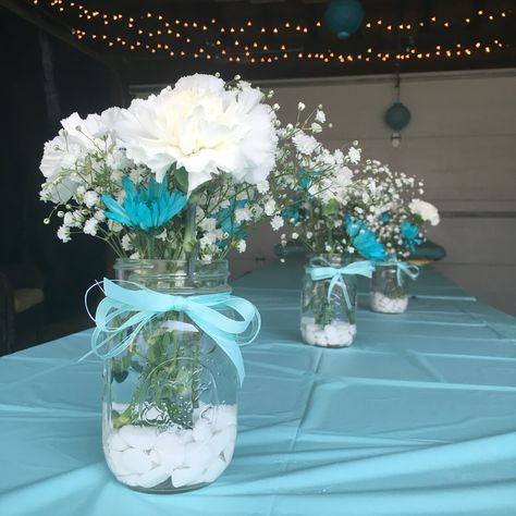 DIY turquoise table centerpiece Rustic Wedding Decor Turquoise, Turquoise Centerpiece Ideas, Turquoise Theme Party, Turquoise Bridal Shower Ideas, Teal Birthday Party Decorations, Turquoise Party Decorations, Turquoise Wedding Ideas, Teal Party Decorations, Teal Centerpieces