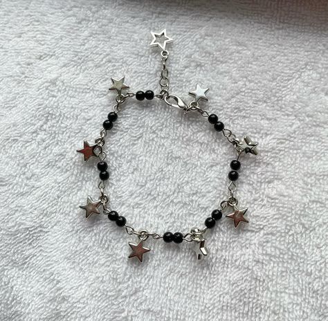 🖤Black Star Bracelet🖤 • • DM To Order Available In Different Colors • • Tags #smallbusiness #handmade #bracelet #bracelets #beaded #beadedjewelry #explore #cutejewlery #customjewlery #madetoorder #star #handmadejewelry #cute #hispanic #hispanicowned #pulseras #black #stars #silver #supportsmallbusiness #starzjewelry Bracelets Beaded, Black Stars, Star Bracelet, Pretty Bracelets, Color Tag, Handmade Bracelet, Star Girl, Black Star, Different Colors