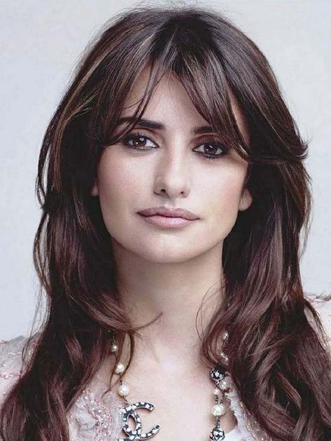 Top 20 Penelope Cruz Hairstyles & Haircuts Ideas For You To Try ! Penelope Cruz Fringe, Penelope Cruz Hair, Haircut Types, Popular Haircuts, Long Bangs, Full Hair, Long Brown Hair, Long Hair With Bangs, Penelope Cruz