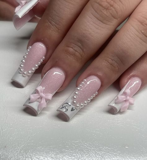 Birthday Nails 13, 22 Birthday Nails, Pink And Silver Nail Designs, Milky White French Nails, Classy New Years Nails, Pink Coquette Nails, Manicure Elegante, Pink Winter Nails, Latina Nails