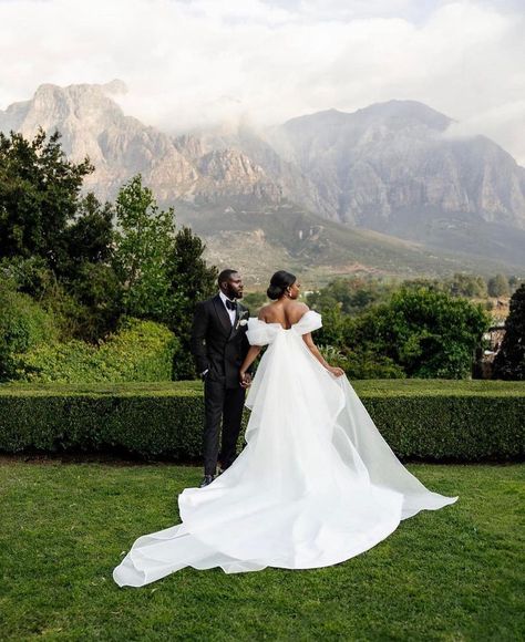 Cape Town Wedding Photography, Classic Wedding Inspiration, Country Wedding Photos, Cape Town Wedding, Royal Wedding Dress, Enchanted Wedding, Anniversary Photoshoot, African Wedding Dress, Outdoor Wedding Photos