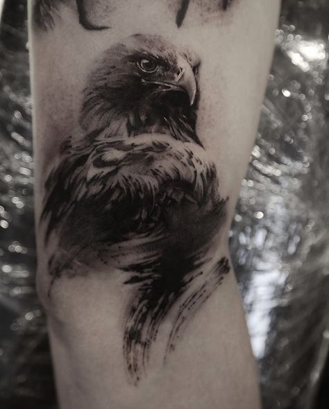 Chicken Hawk Tattoo, Harris Hawk Tattoo, Hawk Tattoo Men, Falken Tattoo, Complex Tattoos, Golden Eagle Tattoo, Tattoo Hawk, Hawk Tattoo Feminine, Hawk Tattoos