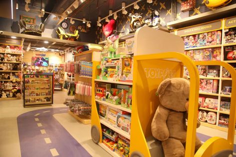 Toy Store Display Ideas, Toy Store Display, Store Display Ideas, Toy Store Design, Toy Shop, Store Displays, Varanasi, Store Display, New Quotes