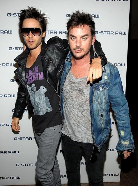 Jared Leto ans Shannon Leto -  GStar Raw Fashion Show 2009 Thirty Seconds To Mars, Music Is My Escape, Shannon Leto, Thirty Seconds, Life On Mars, 30 Seconds To Mars, Rock Concert, Two Brothers, Jared Leto