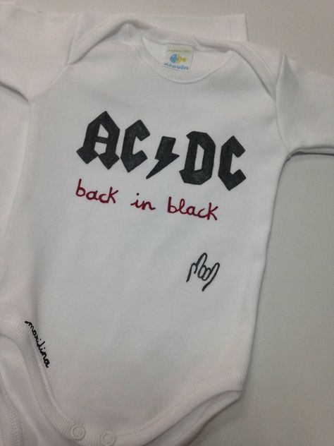 Body para bebé rockero Baby Rock, Baby Rocker, Rock Baby, Baby Monster, Baby Shark, Baby Shirts, Kids Stuff, Shirt Ideas, Back To Black