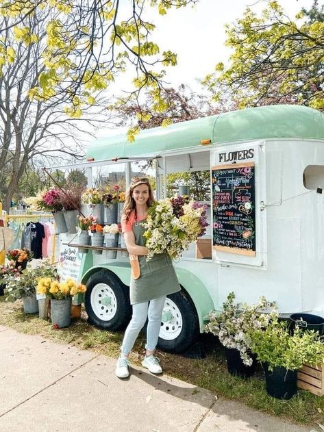 Mobile Flower Stand, Florist Van, Flower Bar Ideas, Art Flower Wallpaper, Diy Flower Bar, Nails Acrylic Flower, Flower Trucks, Nail Flowers, Bar At Home