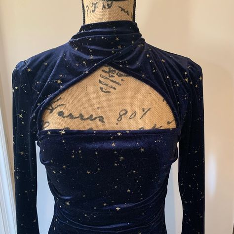 Nwt Cider Navy Star Dress, Never Worn Starry Night Dress Short, Star Halloween Costume Women, Navy Star Dress, Navy And Silver Outfit, Dark Blue Dress With Stars, A Night Under The Stars Theme Dress, Starry Night Theme Dress, Starry Night Outfit Ideas, Astronomer Outfit