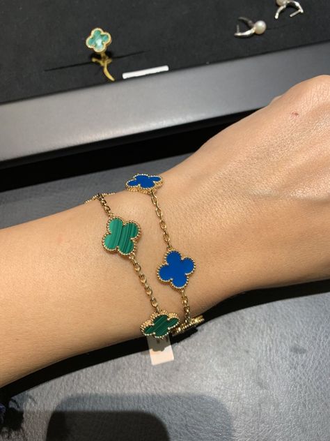 Vca Agate Bracelet, Blue Van Cleef Bracelet, Van Cleef Bracelet Stack, Blue Van Cleef, Van Cleef Bracelet, Cleef Bracelet, Van Cleef And Arpels Jewelry, Van Cleef & Arpels, Cute Bracelet