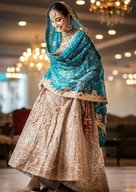 Nikkah Bride Dress, Bridal Suits Punjabi, Nikkah Bride, Indian Bride Outfits, Bridal Lehenga Collection, Indian Bridal Lehenga, Pakistani Wedding Outfits, Traditional Indian Outfits, Indian Bridal Dress