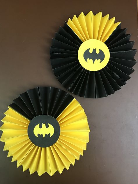 Batman Bday Party Ideas, Batman Theme Party, Batman Party Decorations, Batman Themed Birthday Party, Twin Birthday Cakes, Batman Theme, Baby Batman, Batman Birthday Party, Super Hero Theme