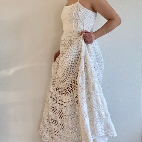 Boho Dress Pattern, Crochet Long Dresses, Maxi Wedding Dress, Wedding Dress Patterns, Crochet Wedding, Crochet Dresses, Dress Tutorials, Crochet Dress Pattern, Whimsical Fashion