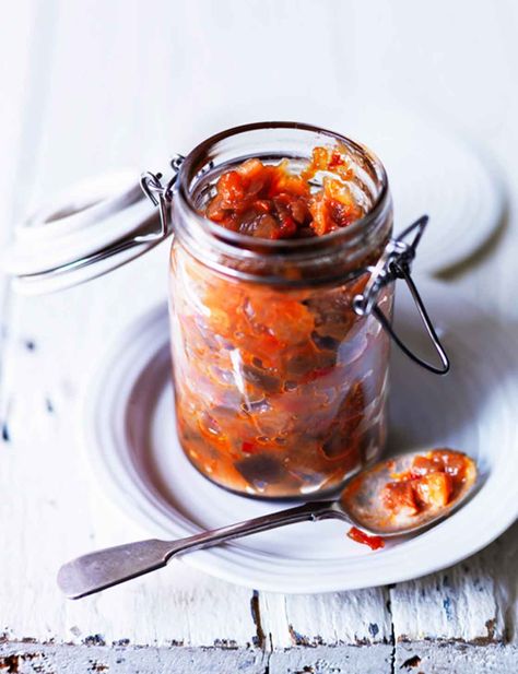 Tomato and aubergine chutney Aubergine Chutney, Aubergine Recipes, Aubergine Recipe, Tomato Chutney, Chutney Recipes, Vegan Dishes, Savoury Dishes, Tomato Salsa, Christmas Treats