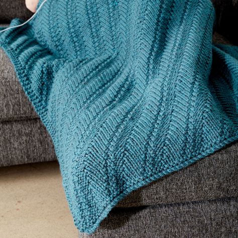 blanket reversible free knitting pattern Knit Lap Blanket, Textured Knitting, Bernat Softee Chunky Yarn, Knitting Baby Blankets, Knit Afghan Patterns, Lap Blankets, Knit Afghan, Knitting Blankets, Blanket Knitting Pattern