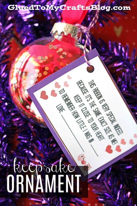 Ribbon Height Keepsake Ornament - Perfect for Valentine's Day, Mother's Day or Christmas - Free Printable to get you started! #gluedtomycrafts School Holiday Party, Christmas Diy Kids, Clear Christmas Ornaments, December Crafts, Parents Christmas, Preschool Christmas Crafts, Kids Christmas Ornaments, Christmas Kindergarten, Holiday Crafts For Kids