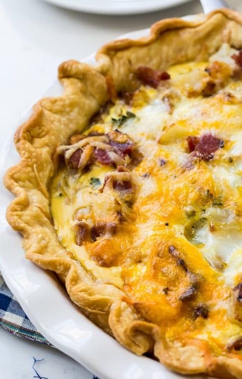 Bacon And Potato Quiche, French Quiche Lorraine, French Quiche, Potato Quiche, Breakfast Savory, Quiche Lorraine Recipe, Simply Potatoes, Store Bought Pie Crust, Quiche Recipes Easy