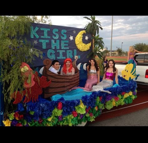 Disney Themed Float Ideas, Little Mermaid Homecoming Float, Disney Floats Homecoming, Hoco Floats, Disney Homecoming, Hoco Themes, Mermaid Float, Disney Mermaid, Homecoming Floats