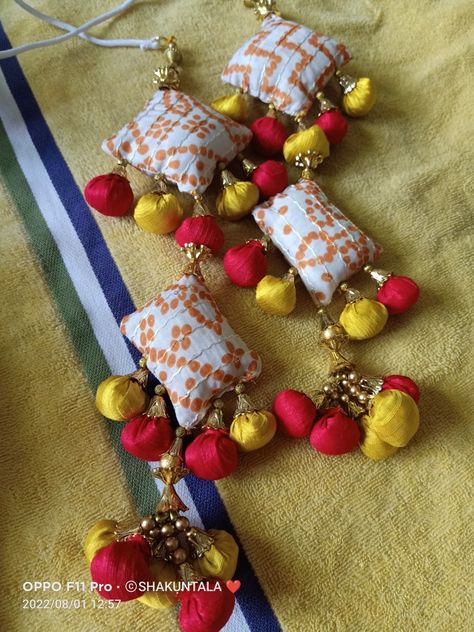 Dupatta Latkan, Latkan Designs, Tassels Fashion, Dresses Indian, Tassel Bag, Skin Care Recipes, Homemade Skin Care, Designer Dresses, Tassels