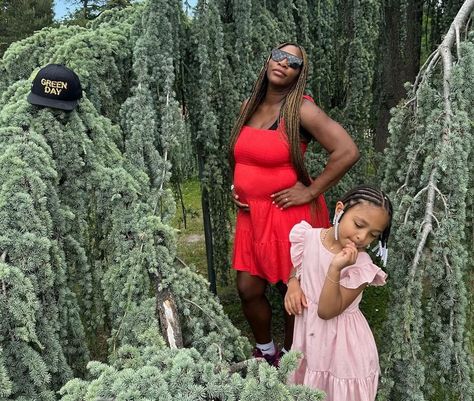 Sweet Moments From Serena Williams’ Second Pregnancy  | Essence Serena Williams Pregnant, Alexis Ohanian, Famous Moms, Baby Bump Photos, Supportive Husband, Black Arts, Bump Photos, Unborn Baby, Second Pregnancy