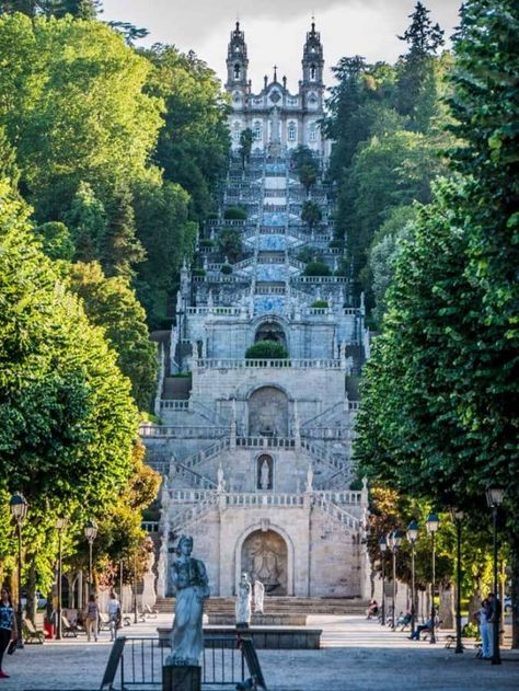 Day trips from Porto: 4 beautiful areas to visit in Portugal Day Trips From Porto, Douro Valley Portugal, Porto Portugal Travel, Lisbon Portugal Travel, Porto Travel, Perjalanan Kota, Coimbra Portugal, Portugal Vacation, Portugal Travel Guide