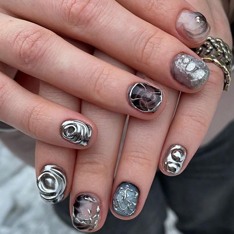 Crazy Short Nails, Short Nails Ideas, Mens Nails, Detailed Art, Punk Nails, London Nails, Grunge Nails, Short Nails Art, Really Cute Nails