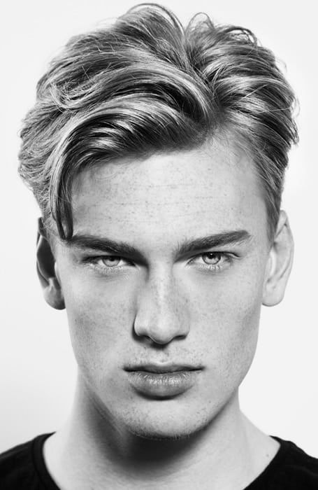 15 Sexy Messy Hairstyles for Men in 2021 - The Trend Spotter Black Haircut Styles, Portrait Man, Side Part Hairstyles, Wavy Hair Men, Men Haircut Styles, 90s Hairstyles, Corte De Cabelo Masculino, 짧은 머리, Trending Haircuts