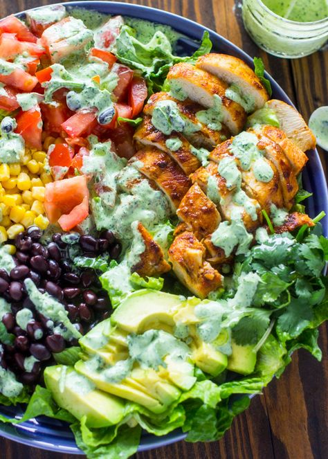 Southwestern Chicken Salad with Creamy Cilantro Dressing Southwestern Chicken Salad, Creamy Cilantro Dressing, Southwestern Chicken, Salad Kale, Salad With Chicken, Cilantro Dressing, Resep Salad, Salad Recipes Video, Salad Recipes For Dinner