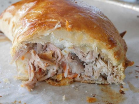 Ham Pasties Recipes, Pork Pasties Recipes, Pulled Pork Hand Pie, Pork Pasties, Savoury Pastries, Plant Healing, Pasty Recipe, Canadian Recipes, Beach Recipes