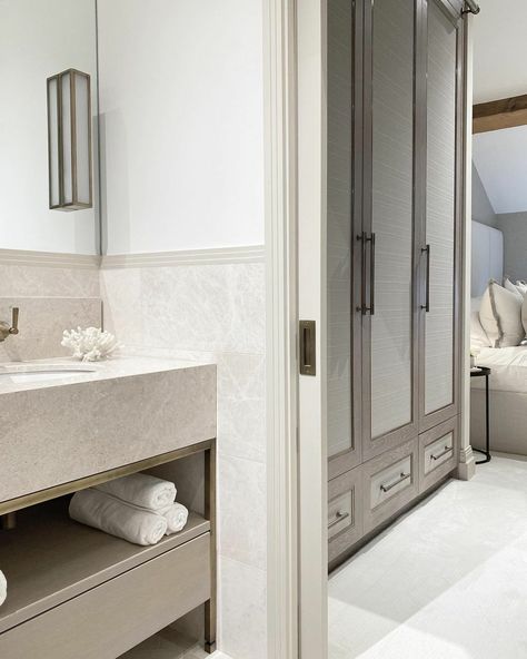 Bespoke Cabinetry, Hotel Bathroom Design, Hotel Style Bedroom, Sophie Paterson Interiors, Sophie Paterson, Millwork Details, Joinery Design, Walk In Closet Design, Master Ensuite