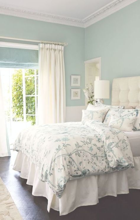 Blue Bedroom Colors, Spring Bedroom, Bedroom Paint Colors, Bilik Tidur, Trendy Bedroom, Blue Bedroom, Master Bedrooms Decor, White Bedding, Blue Walls