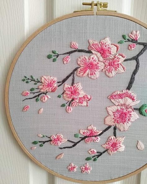 Sakura Embroidery, Bordados Tambour, Silk Ribbon Embroidery Patterns, Vietnam Dress, Embroidery Stitches Beginner, Clothes Embroidery Diy, Hand Embroidery Patterns Flowers, Hand Embroidery Videos, Embroidery Stitches Tutorial