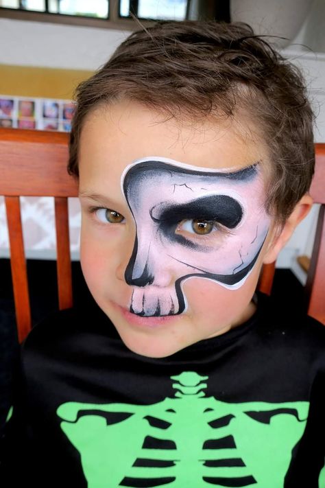 Halloween Face Paint For Kids Boys, Skeleton Face Paint Easy Kids, Skeleton Face Paint Kids, Skull Face Paint Easy, Facepainting Ideas Kids, Pintura Facial Halloween, Face Painting Ideas For Boys, Face Painting Skull, Kids Skeleton Face Paint