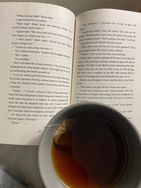 Tea Aesthetic Cozy, Books And Tea, Tea Aesthetic, Aesthetic Reading, Tea Reading, Aesthetic Cozy, Tea And Books, Cozy Aesthetic, Tea Cozy