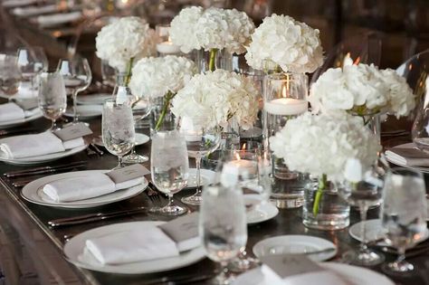 Hydrangeas Wedding Long Table Settings, Table Centre Pieces Wedding, White Hydrangea Centerpieces, Classic Elegant Wedding, White Wedding Theme, Greenhouse Wedding, Modern Wedding Inspiration, Wedding Table Flowers, Neutral Wedding