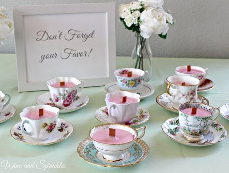 Bridal Brunch Favors, Vintage Party Favors, Bridal Shower Prizes, Baby Shower Favors Diy, Bridal Shower Decorations Diy, Wine Candles, Spring Bridal Shower, Vintage Bridal Shower, Teacup Candles