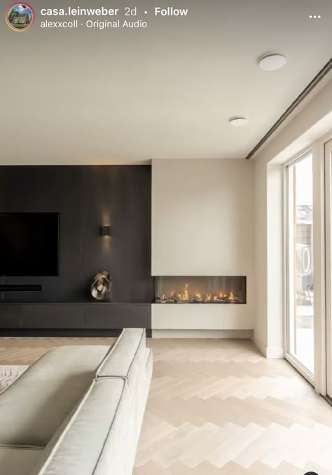 Fireplace And Tv Wall, Plant Decor Living Room, Electric Fireplace Living Room, Grey Fireplace, Modern Electric Fireplace, Fireplace And Tv, Vaulted Ceiling Living Room, Minimalist Living Room Ideas, Fall Fireplace