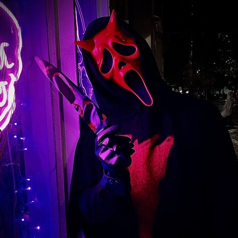 Demon Ghostface, Ghostface Couple Costume, Ghostface Couple, Scream Ghostface, Couple Costume, 500 Followers, A Mask, Scream, Neon