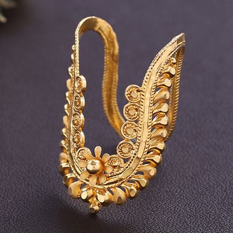 Buy Gold and Diamond Jewellery at Jewelegance.com – Online Jewellery Store Vanki Designs Jewellery, Vanki Ring, Latest Ring Designs, Antique Gold Rings, Bridal Jewelry Sets Brides, Gold Ring For Women, Plain Gold Ring, Neck Pieces Jewelry, New Gold Jewellery Designs