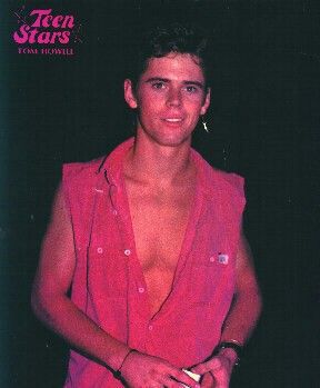 C. Thomas Howell!!! The Outsiders Ponyboy, C Thomas Howell, The Outsiders Imagines, 80’s Men, Thomas Howell, The Outsiders Cast, 80s Actors, 80s Men, Matt Dillon