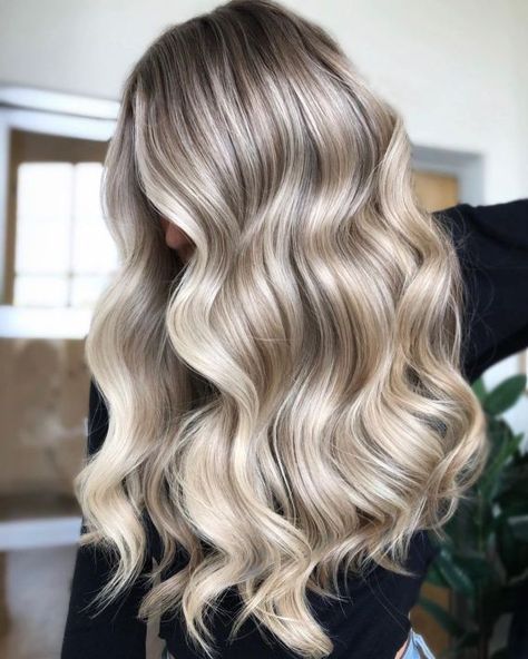 Blonde Highlights With Lowlights, Icy Blonde Highlights, White Blonde Highlights, Natural Dark Blonde, Pretty Blonde Hair, Pearl Blonde, Red Blonde Hair, Brown With Blonde Highlights, Blonde Balayage Highlights