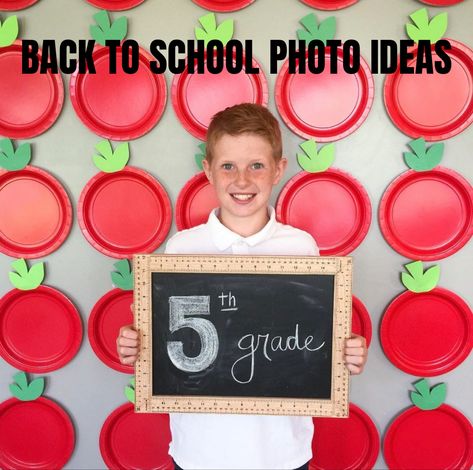 Apple backdrop, back to school photo backdrop Meet The Teacher Photo Ideas, Back To School Photo Booth Backdrops Diy, Easy Back To School Photo Backdrop, Easy Back To School Backdrop, Meet The Teacher Photo Booth, Meet The Teacher Backdrop, Back To School Photo Backdrop Ideas, Back To School Night Photo Booth, Back To School Party Decorations Diy